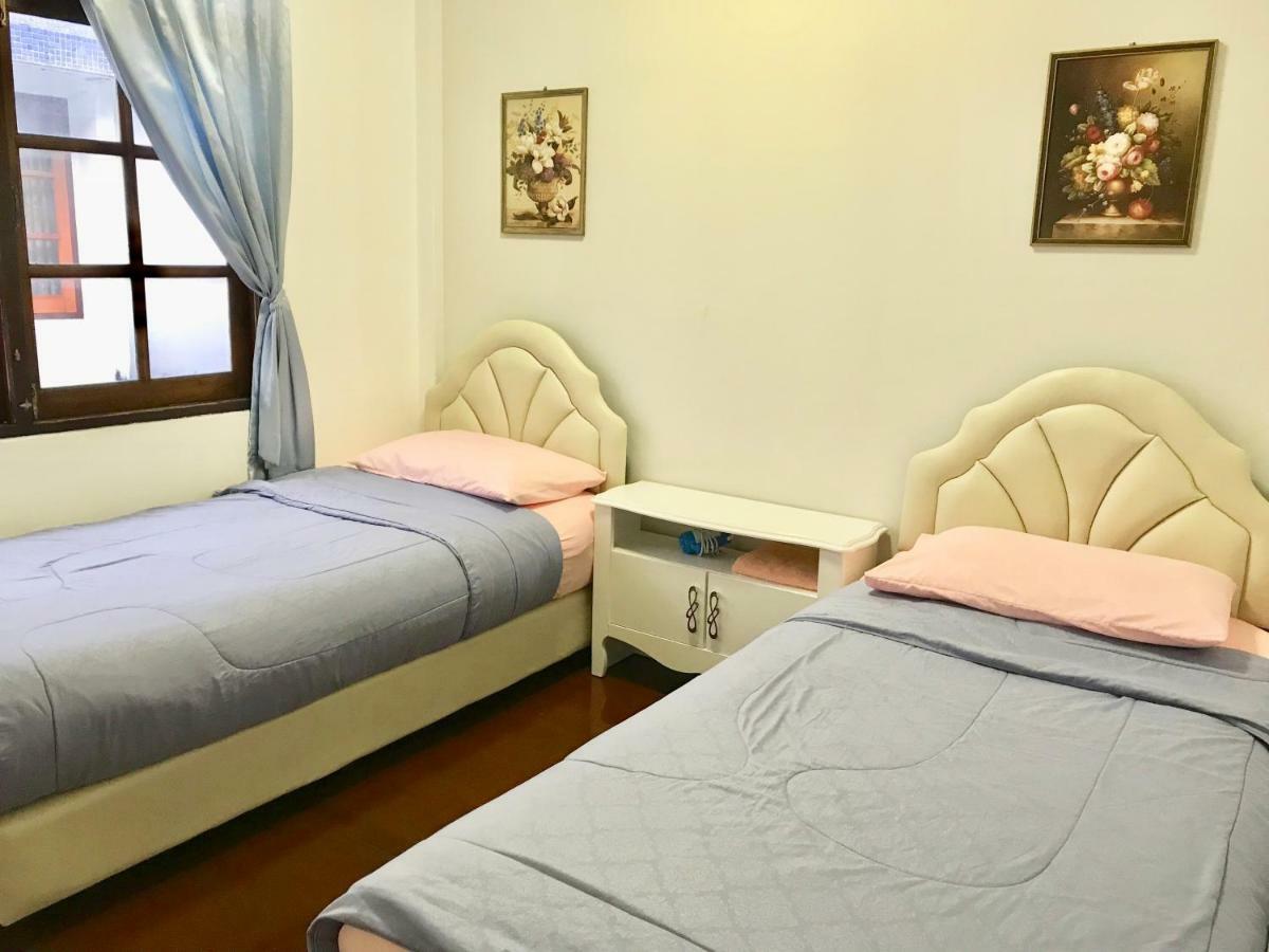 Sira'S House Hotel Bangkok Kültér fotó