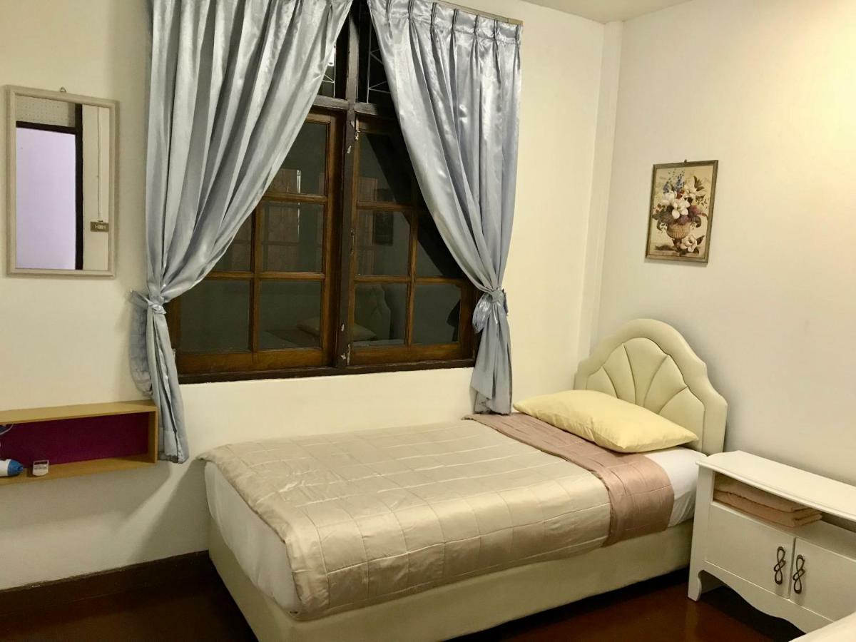 Sira'S House Hotel Bangkok Kültér fotó